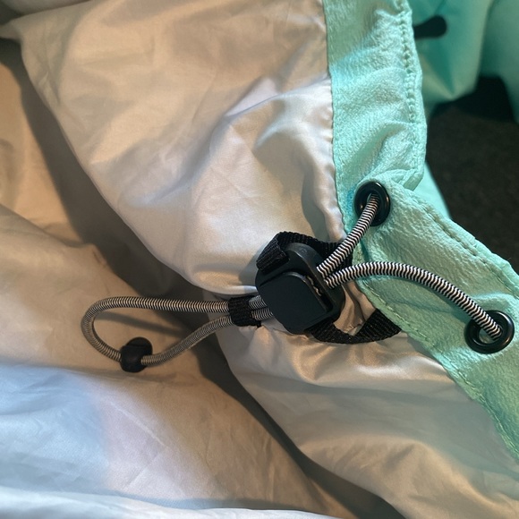 Basin + Range Mint Green Insulated Jacket: Size Medium - Picture 11 of 11